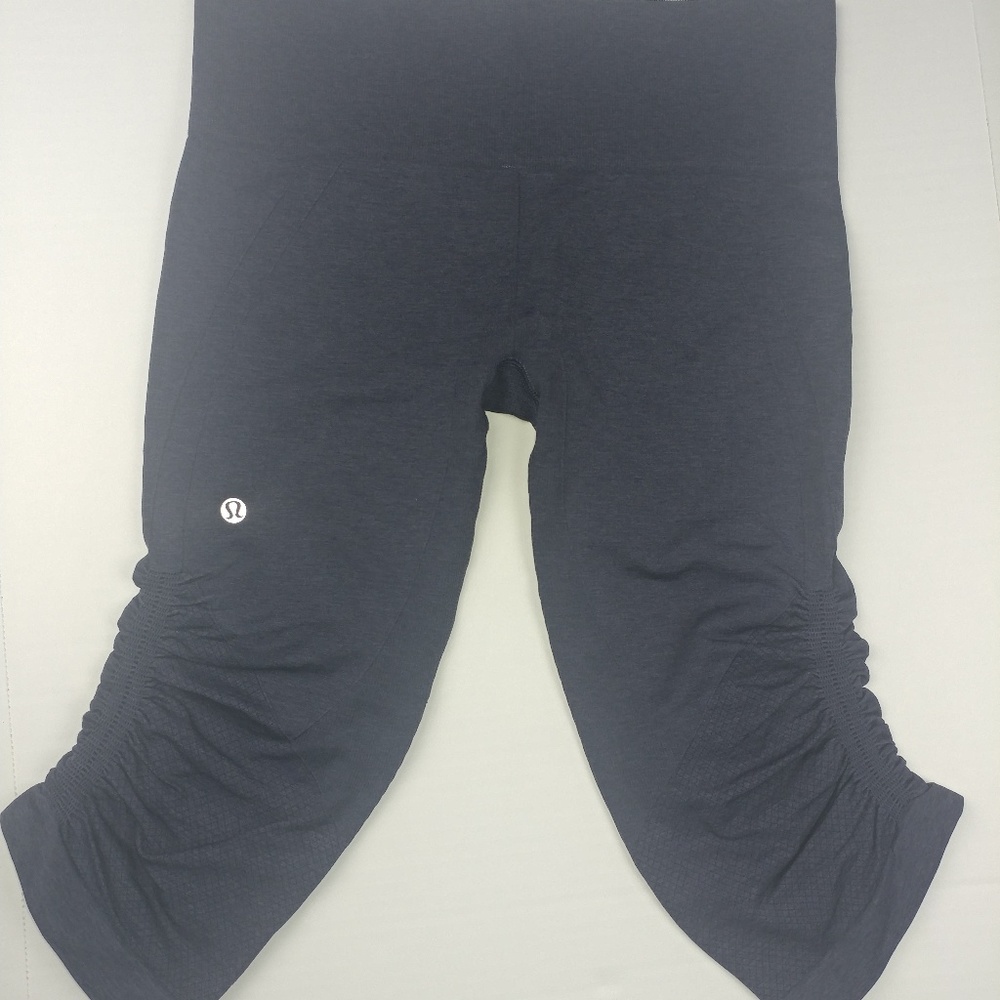 Lululemon in the Flow Seamless Crop Leggings